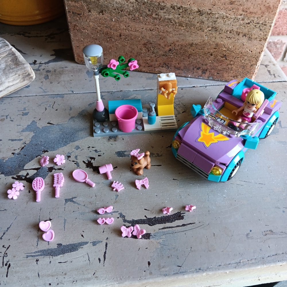 Lego Friends Stephanie's Car Set